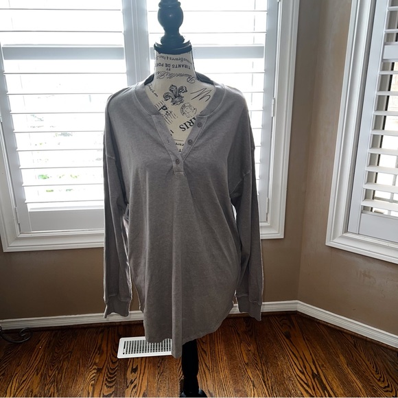 NWT Wilfred Free Sonora Cotton Long-sleeve Henley Shirt - Gd Gull Grey - Small - Picture 1 of 11